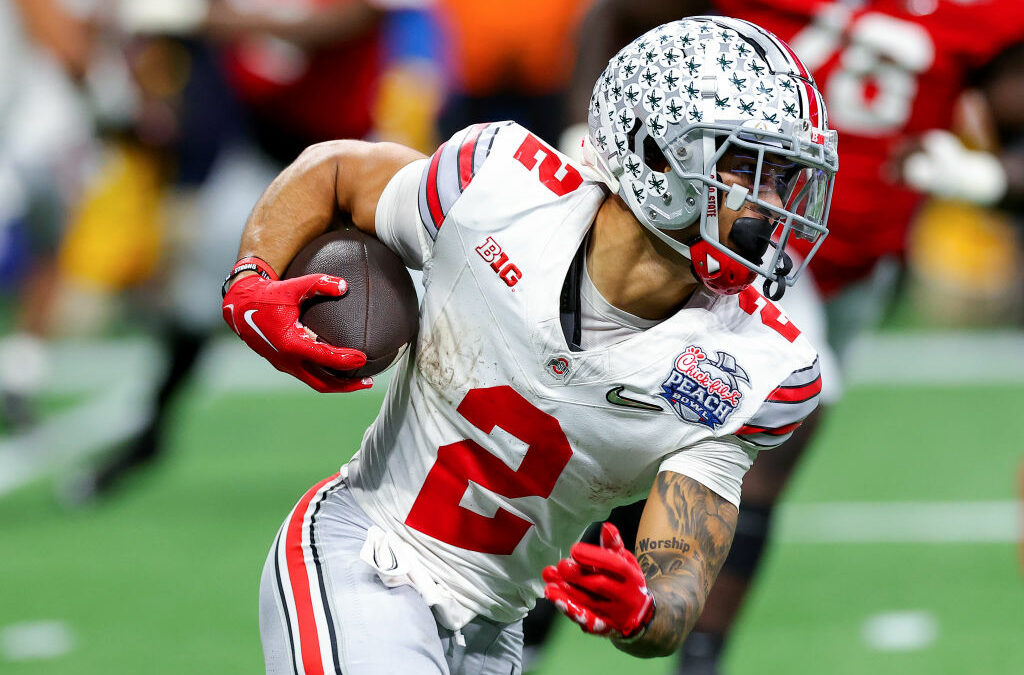 Atlanta Georgia, USA. 31st Dec, 2015. florida state DB Derwin James (#3) in  action during the Chick-Fil-A Peach Bowl game in the Georgia Dome in  Atlanta Georgia, USA. Houston Cougars won the