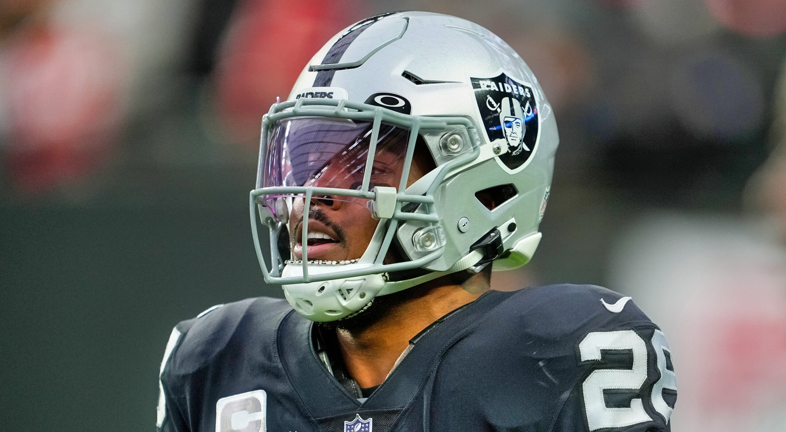 Raiders' Josh Jacobs calls out Twitter trolls, then deletes message