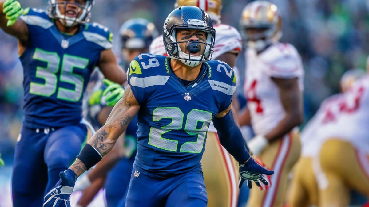 Six-time Pro Bowl free safety Earl Thomas ends holdout with Seattle  Seahawks, NFL News