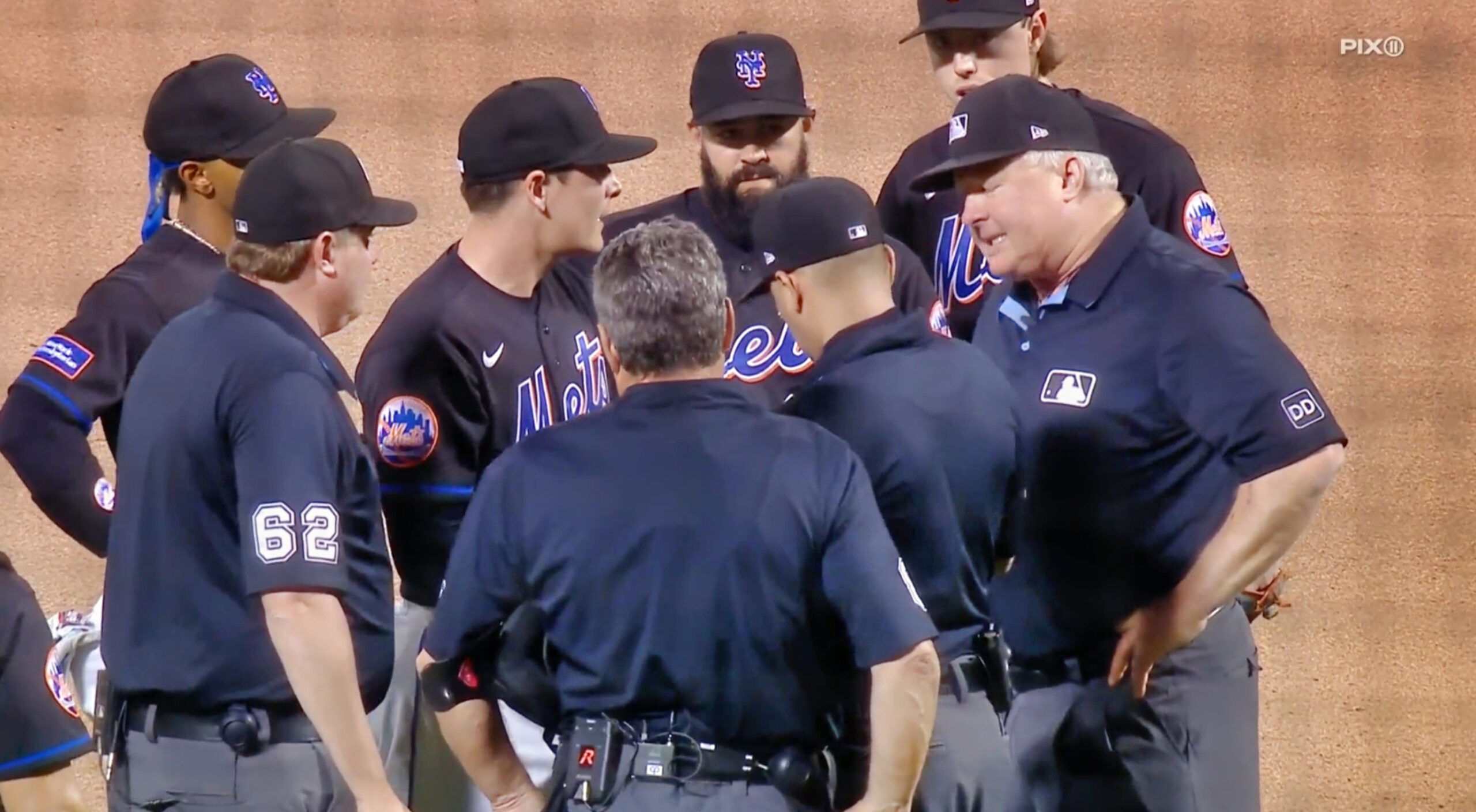 New York Mets Pitcher Got Ejected From Game For Cheating