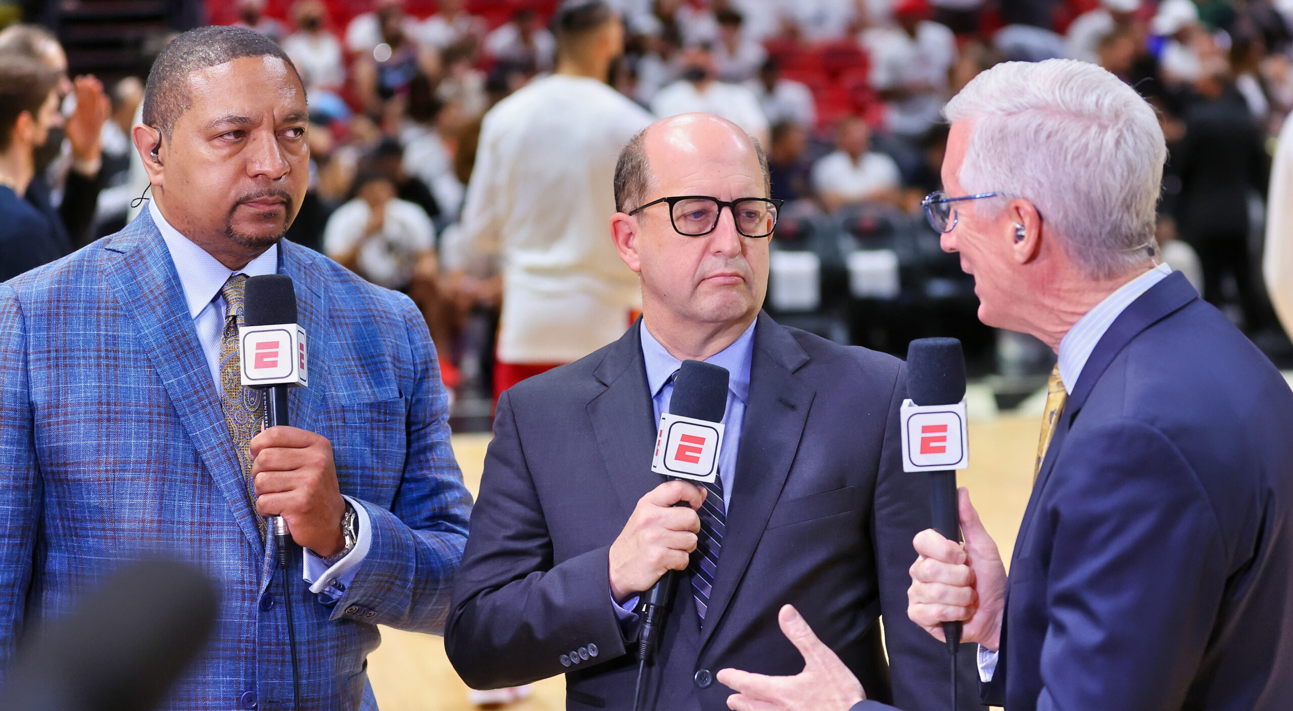 Favorites Emerge To Replace Jeff Van Gundy At ESPN