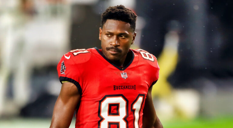 Antonio Brown in Buccaneers uniform