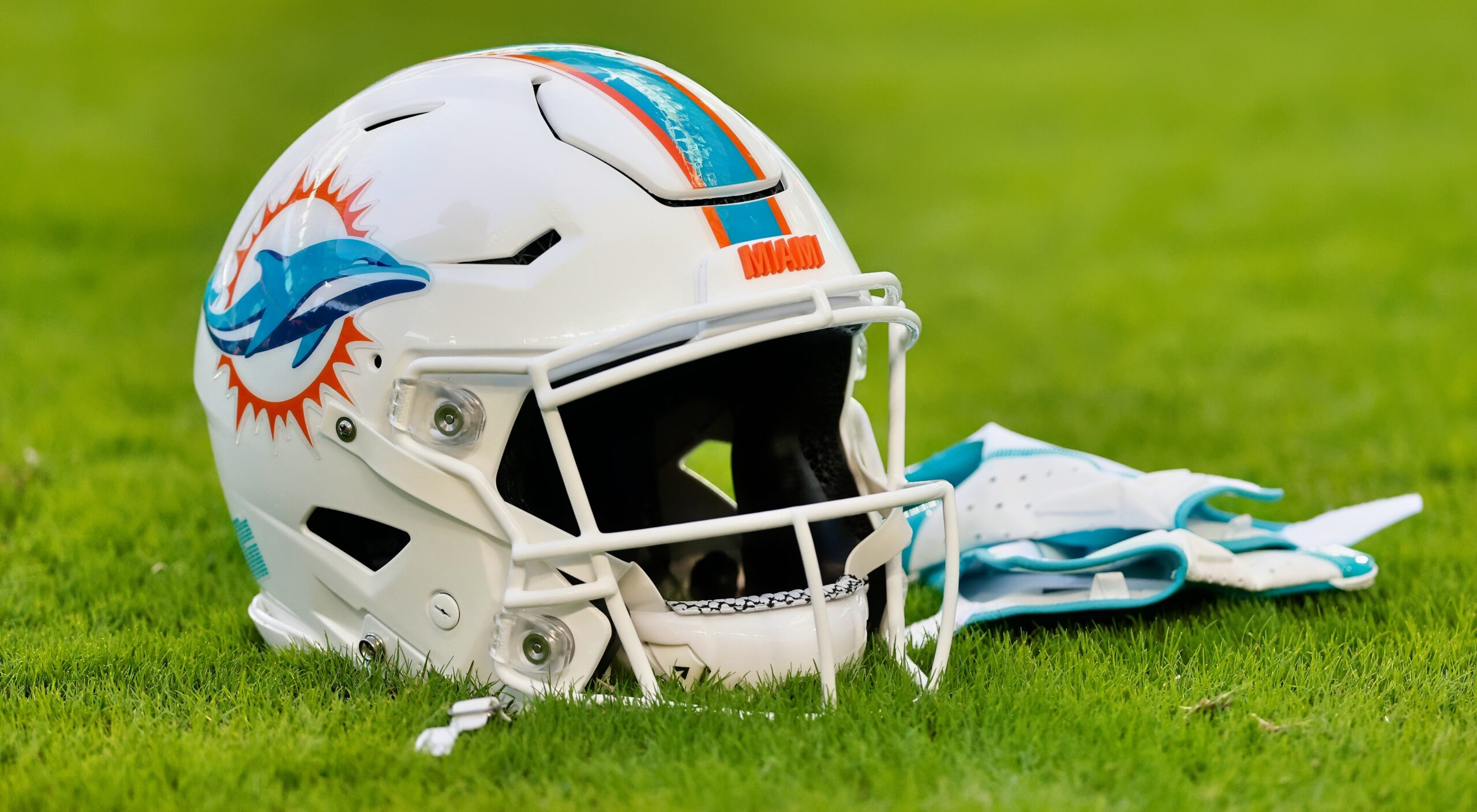 Dolphins QB Mike White in concussion protocol after preseason game vs.  Texans