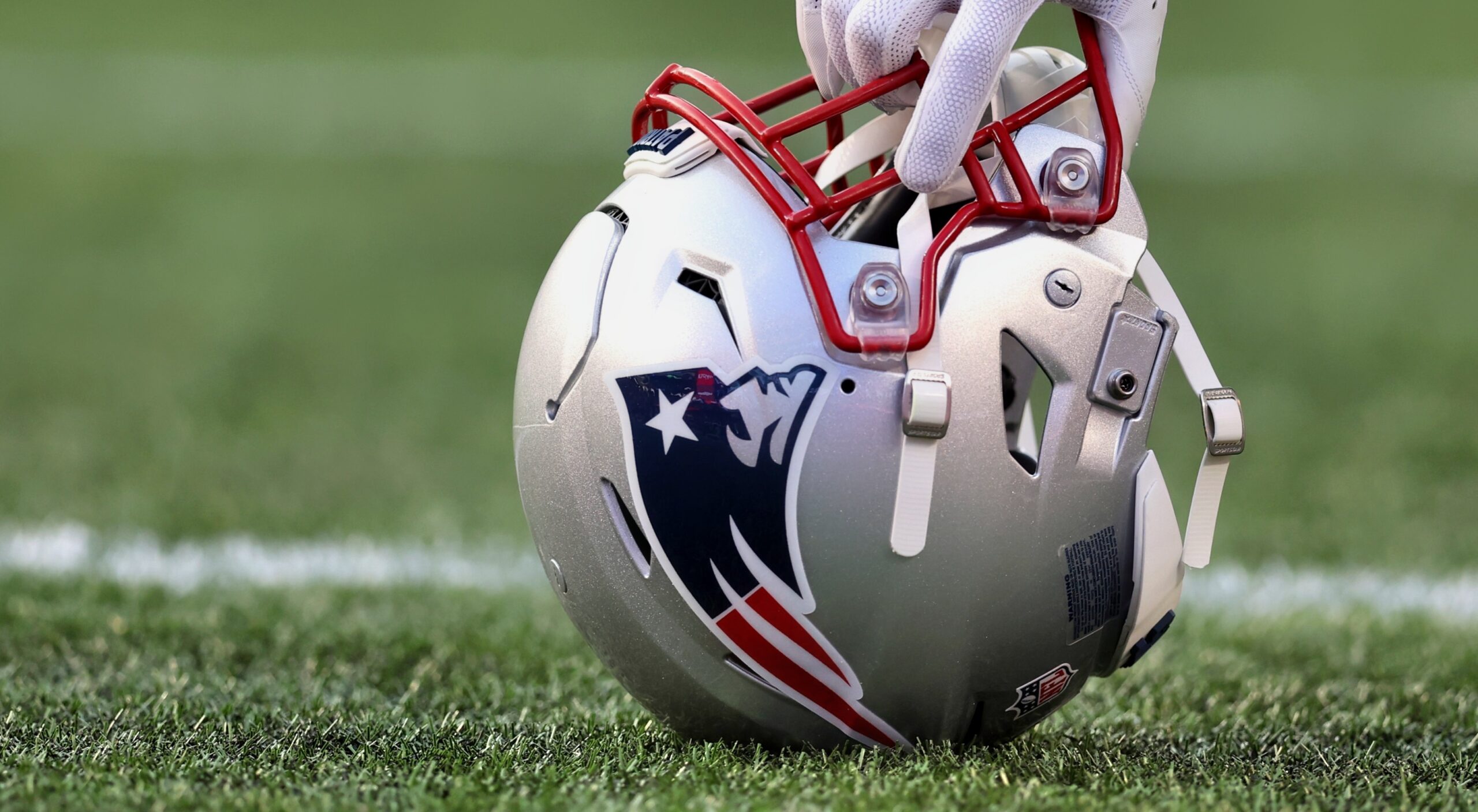 Falcons Offer tryout to former Pro Bowler, Patriots Super Bowl hero