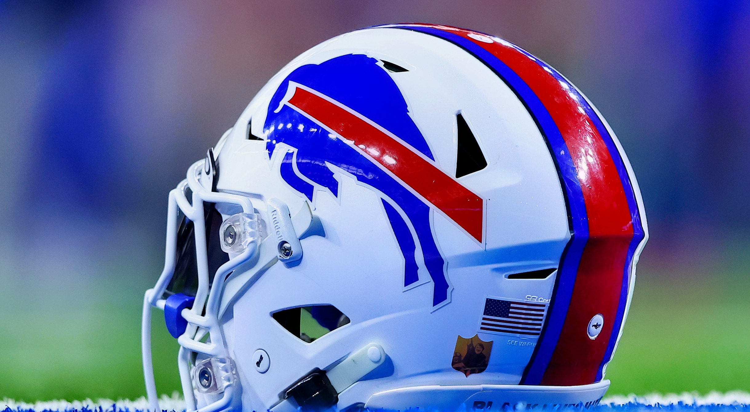 Buffalo Bills offensive lineman Brandon Shell planning to retire