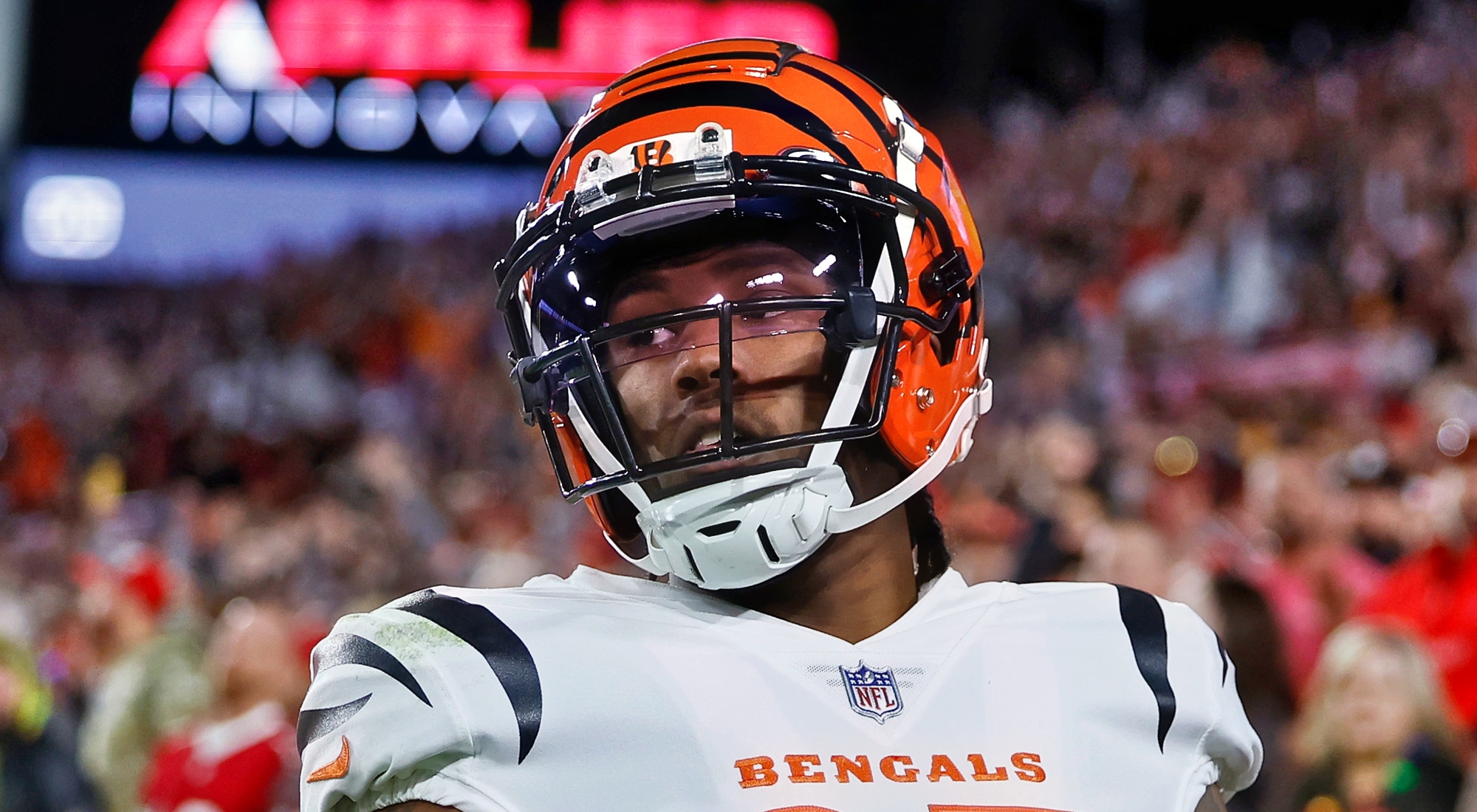 Tee Higgins of the Cincinnati Bengals wipes off with a towel during News  Photo - Getty Images