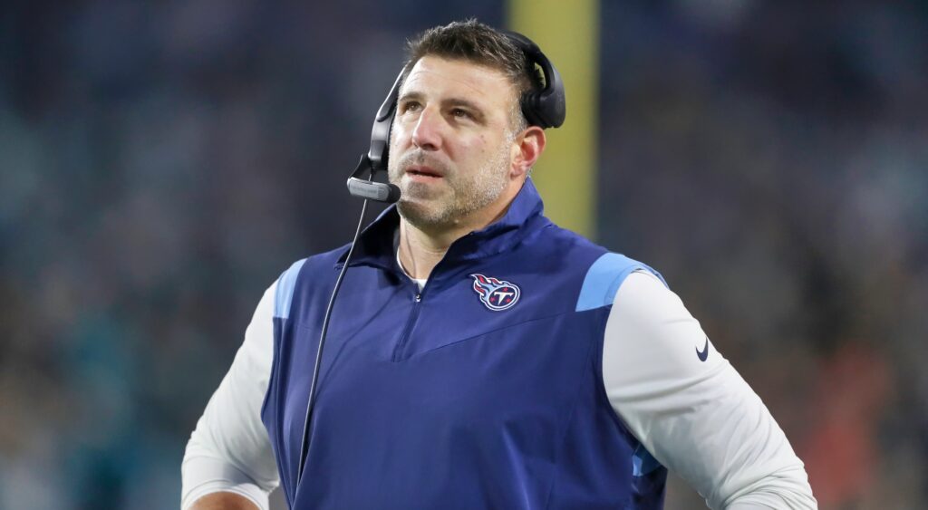 Mike Vrabel in Titans uniform