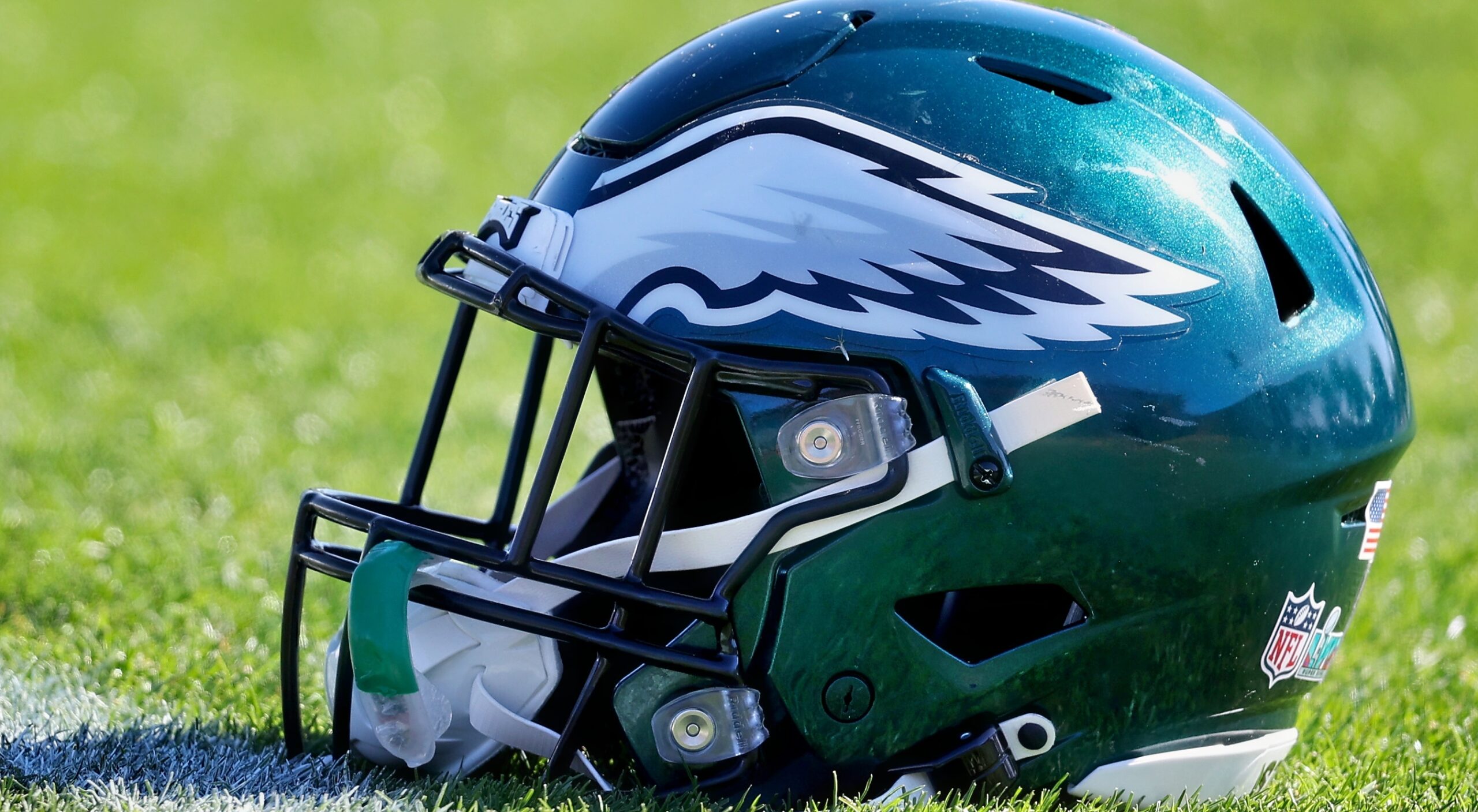 Philadelphia Eagles linebacker Shaun Bradley during the game between  News Photo - Getty Images