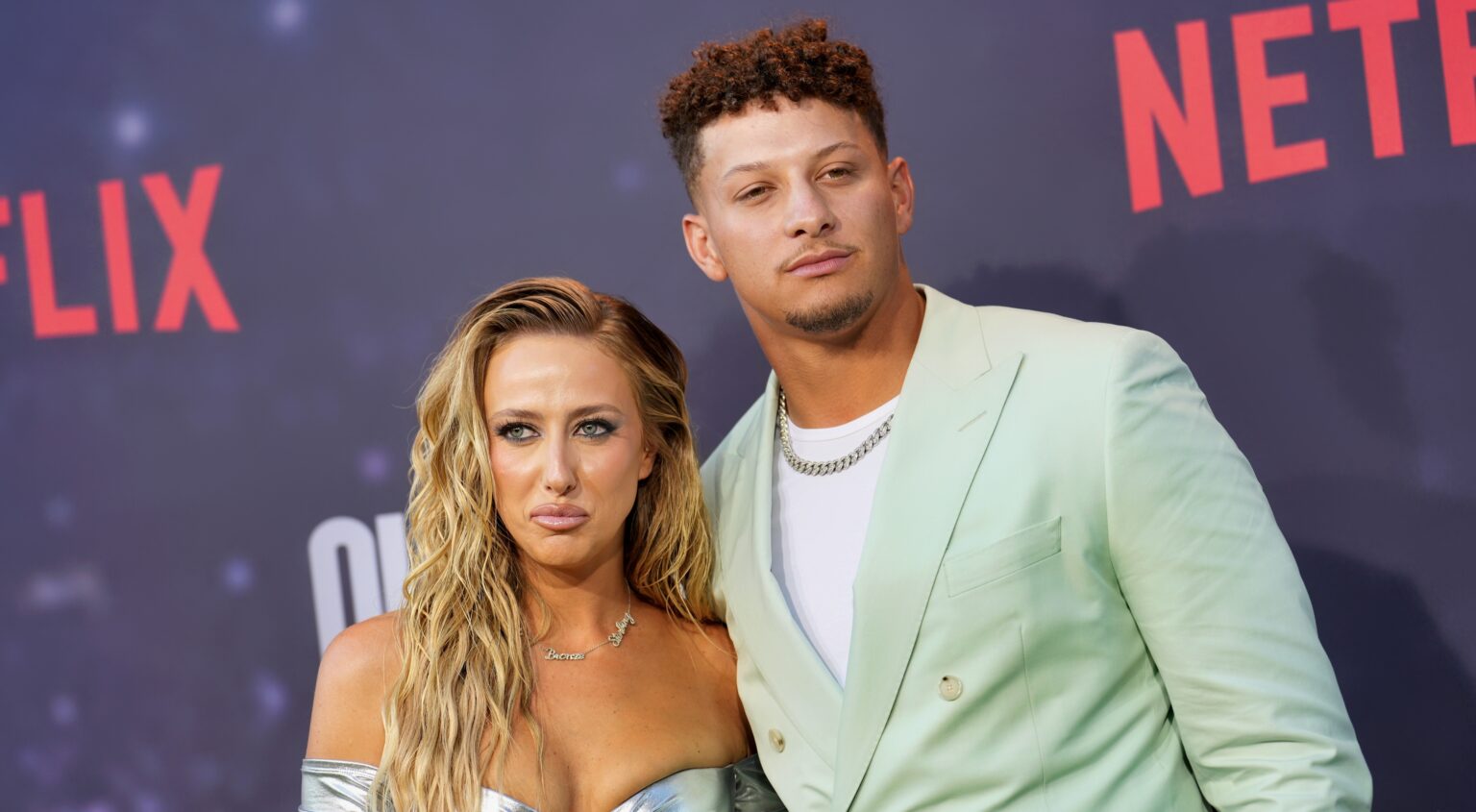 Sportsbook Drops Odds On Patrick Mahomes' Open Marriage