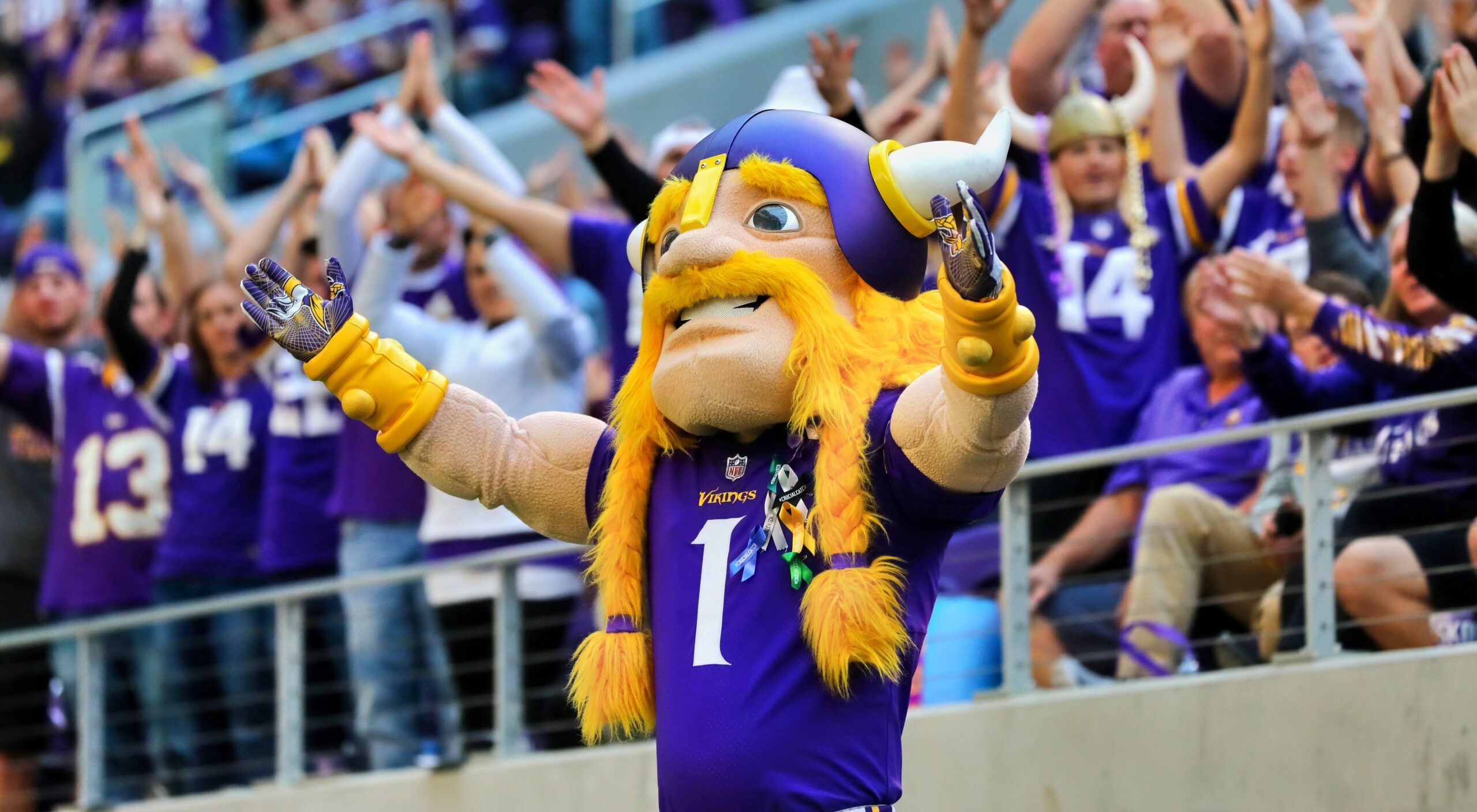 Vikings bring hometown crowd to see 49ers QB Trey Lance