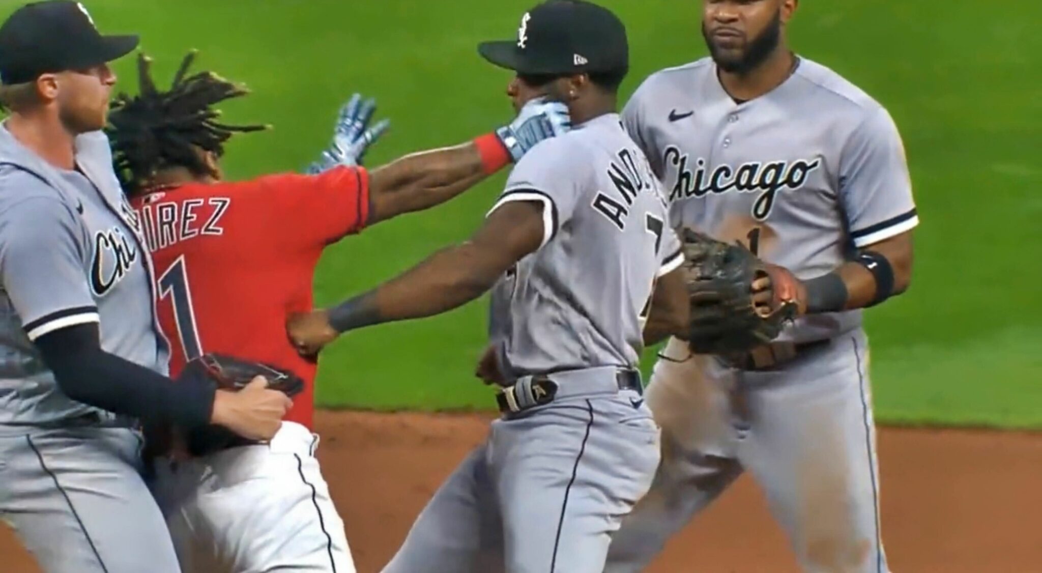 New Angle José Ramírez Devastating Right Hook To Tim Anderson