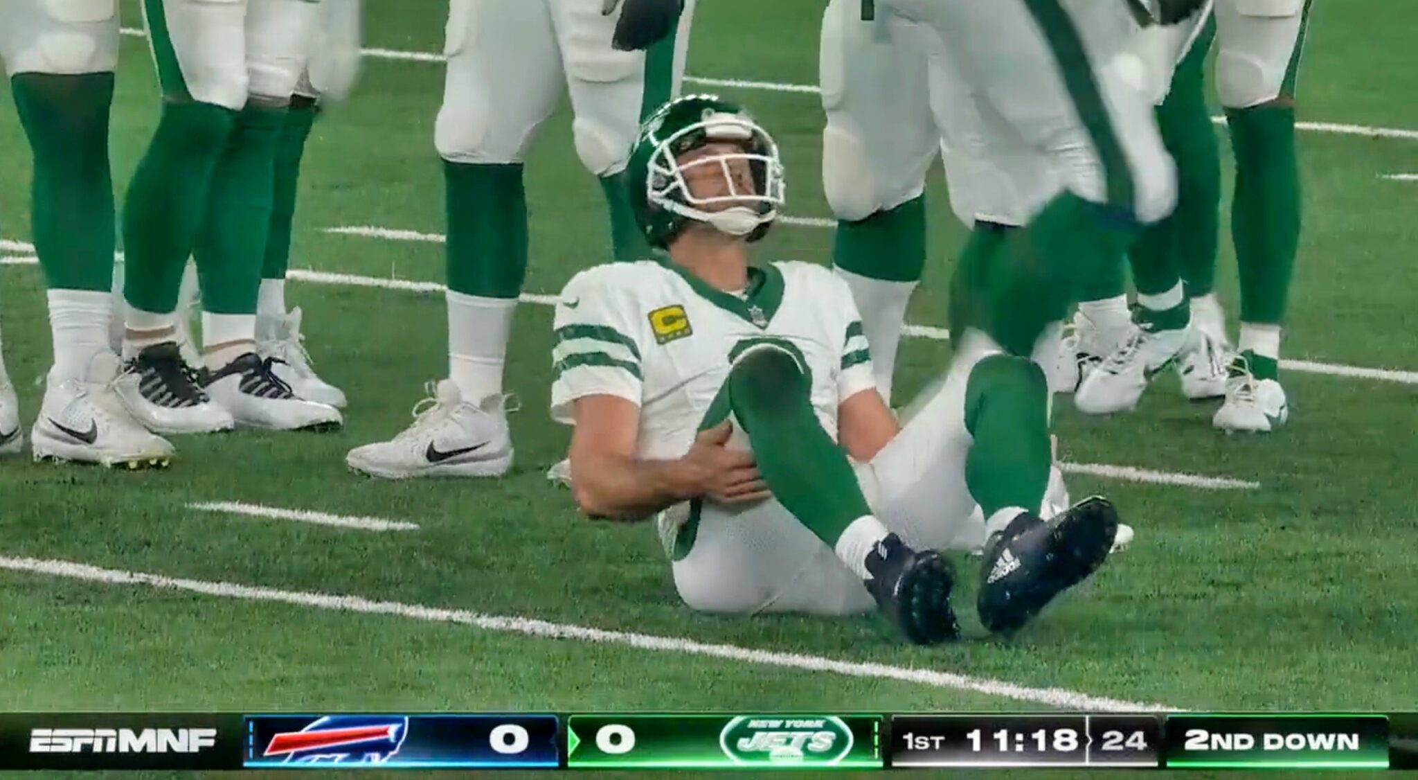 Aaron Rodgers Goes Down With Injury In First Quarter On MNF