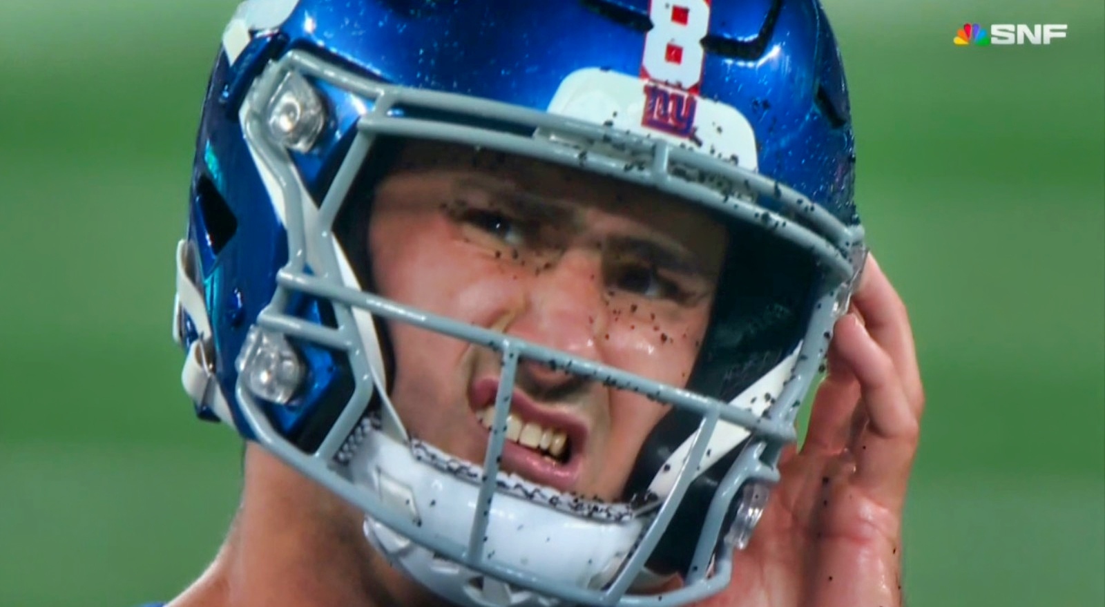Social Media Is Torching The New York Giants During SNF