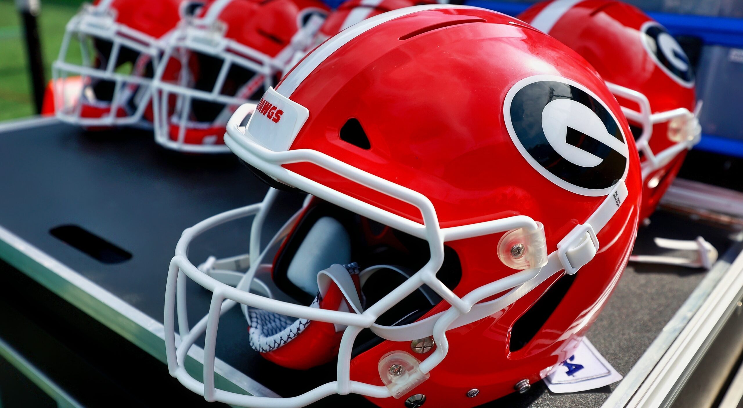 Georgia football recruiting vs. Atlanta Falcons: Better alternate helmet?