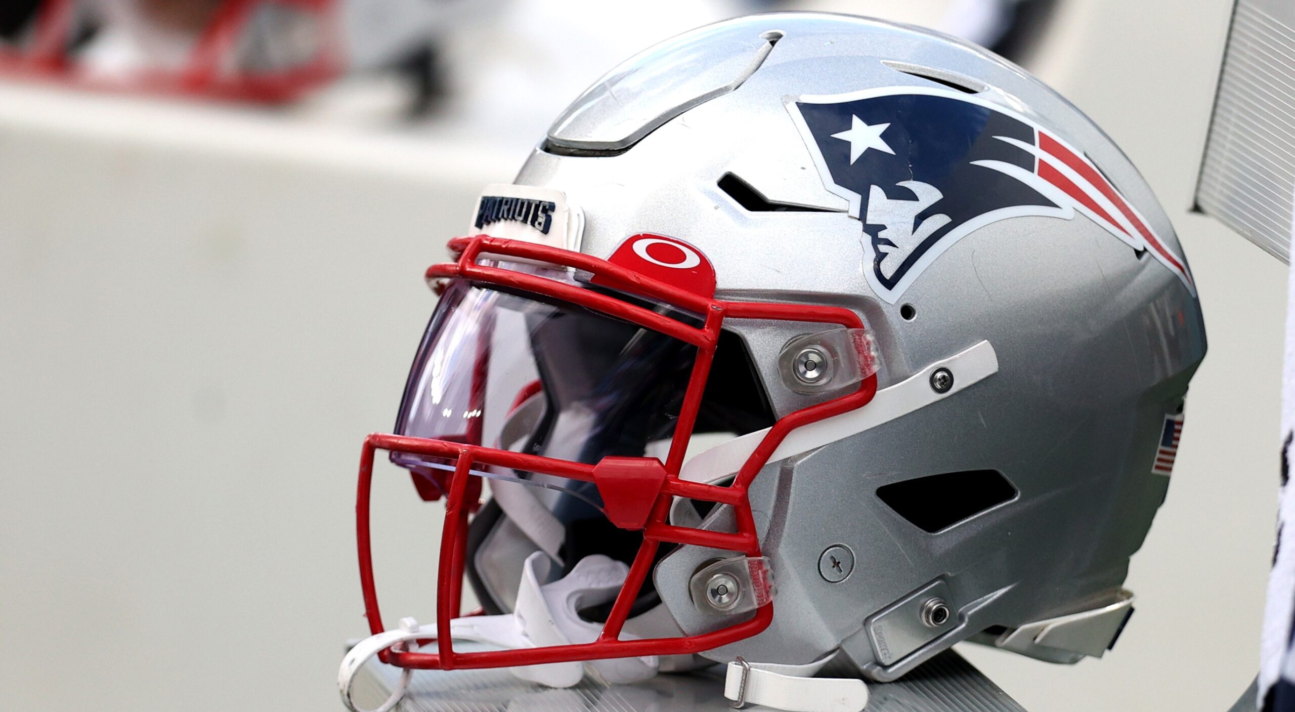 Patriots bring back red jerseys, 'Pat Patriot' logo for Week 5 vs