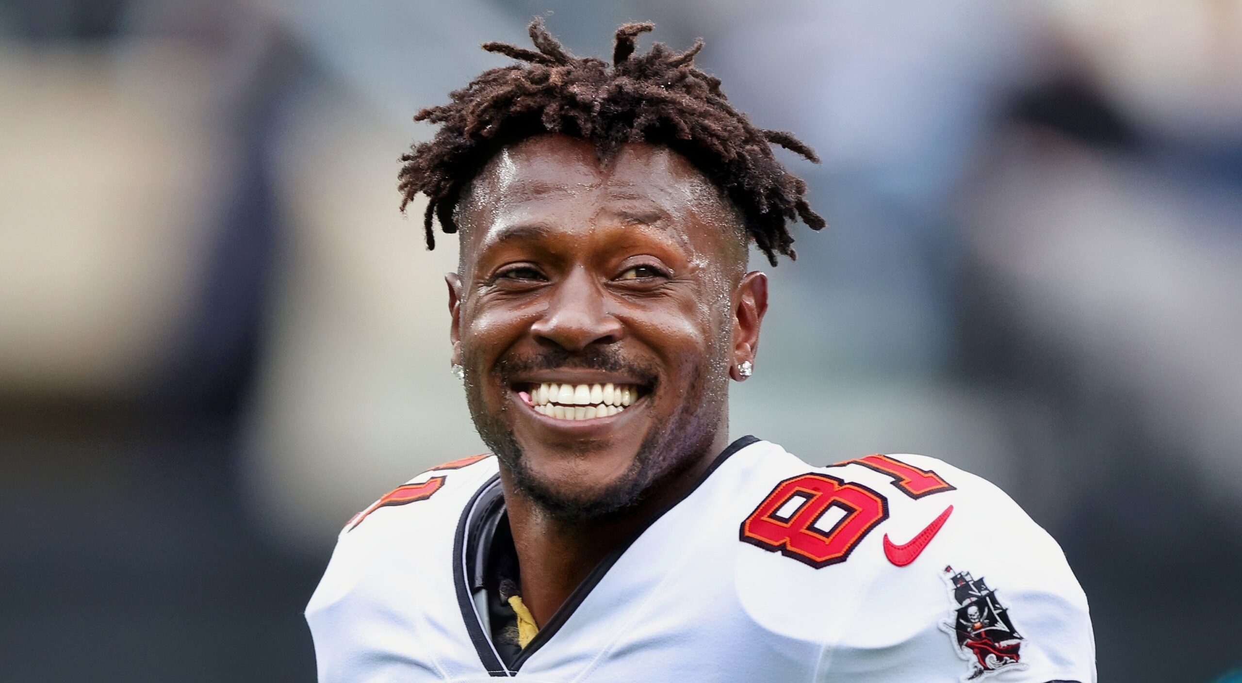 Embattled WR Antonio Brown hints at interest in rejoining Steelers