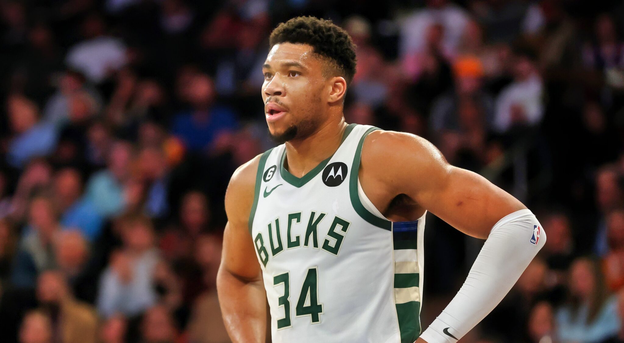 Knicks Land Giannis Antetokounmpo In Massive Trade Proposal