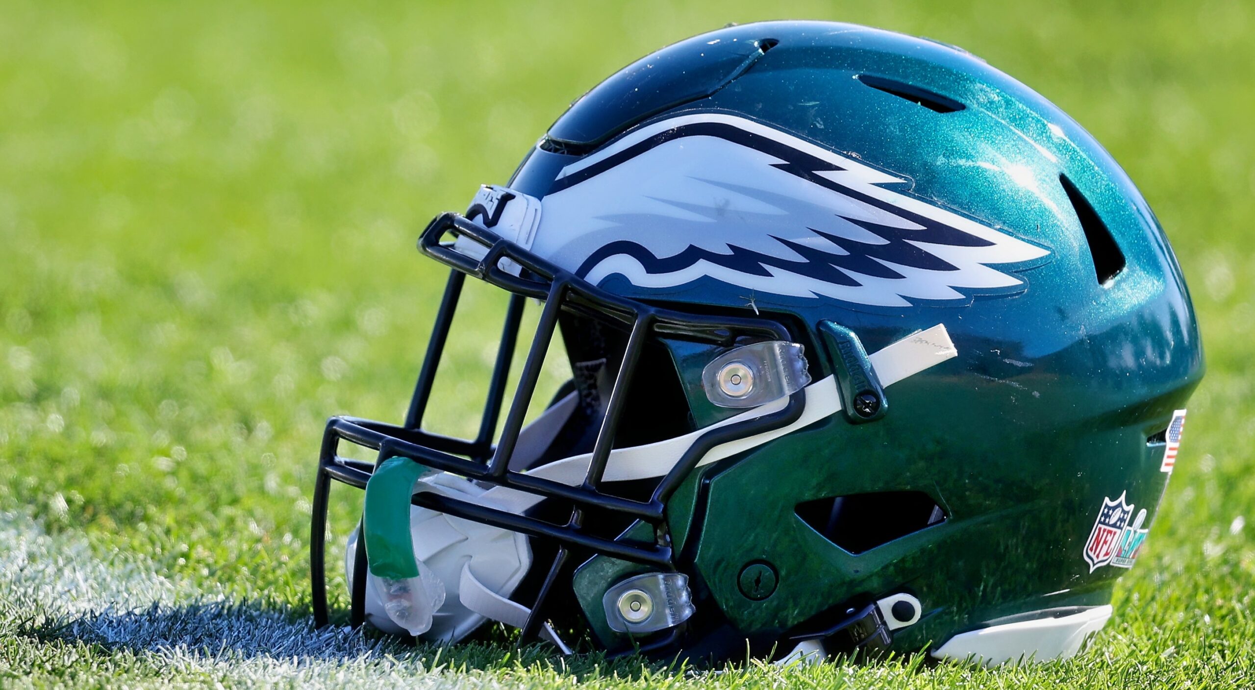 Philadelphia Eagles Will Wear All Black Helmets Vs. Packers on Sunday Night  Football – NBC10 Philadelphia