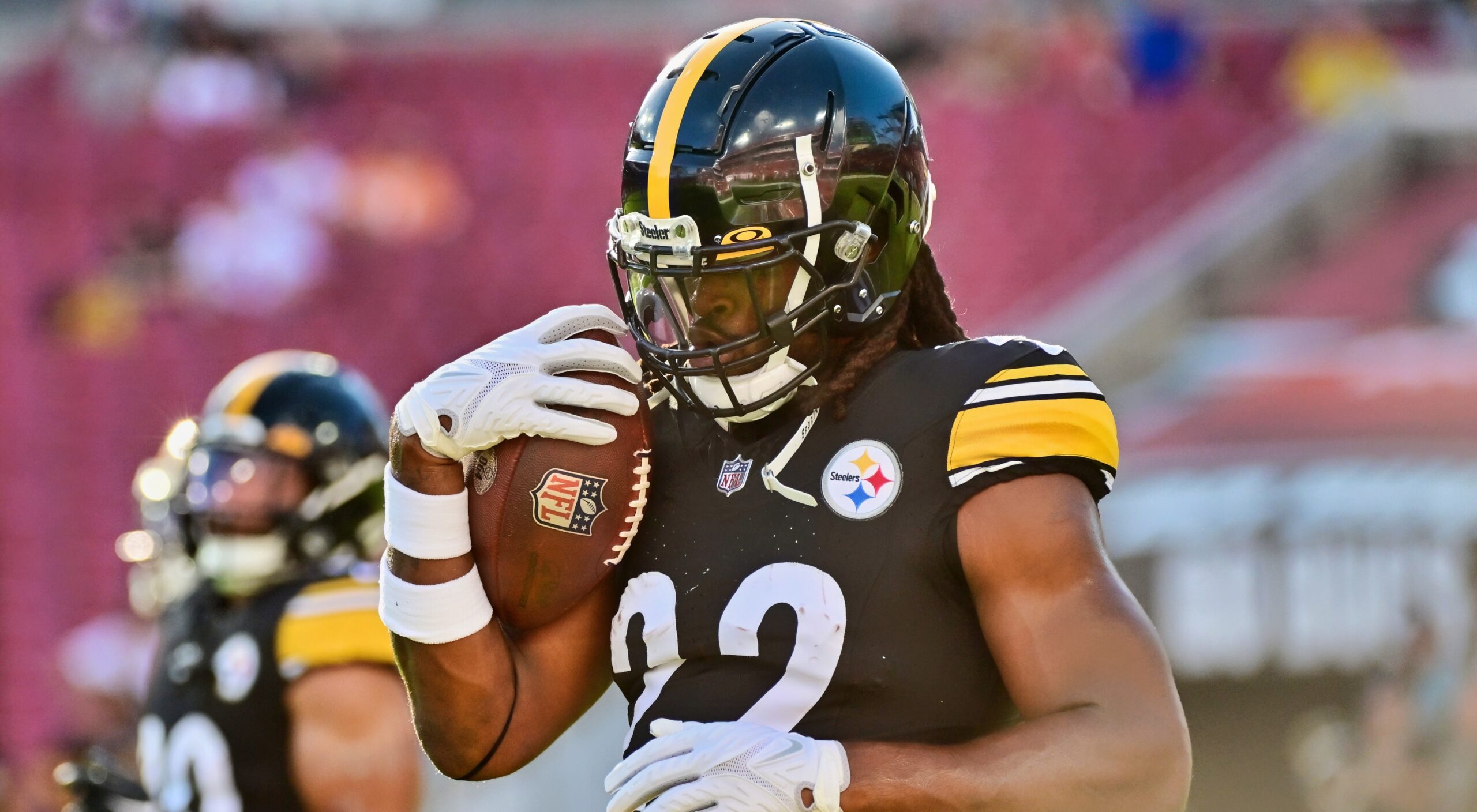 Jaylen Warren of the Pittsburgh Steelers against the Atlanta Falcons  News Photo - Getty Images