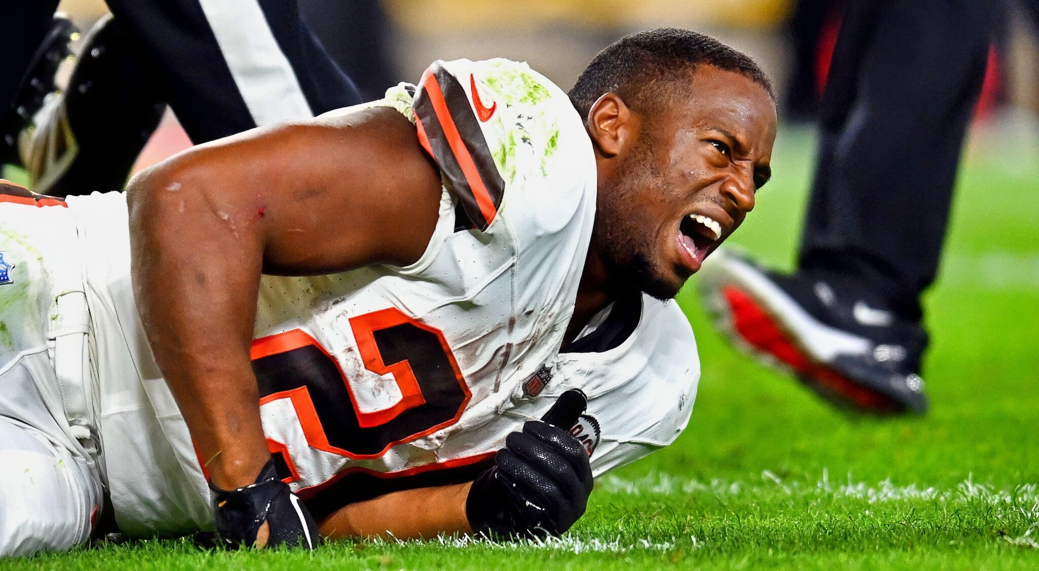 NFL Fans Praying For Browns' RB Nick Chubb After Horrific Injury