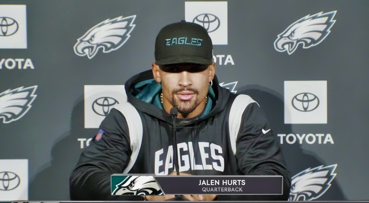 Eagles on A.J. Brown's heated exchange with Jalen Hurts: 'Everybody wants  to make plays'