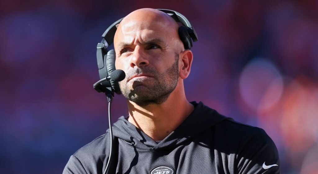 Robert Saleh on sidelines