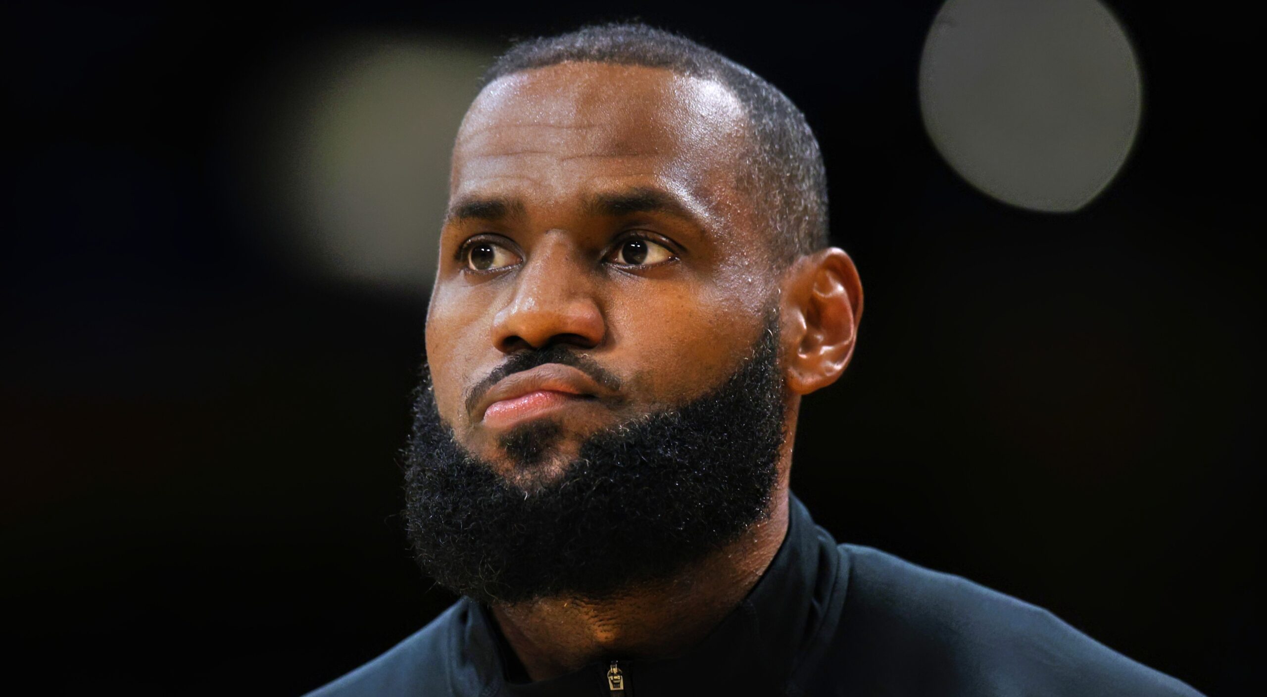 Conspiracy Theory Suggests LeBron James Is Left-Handed