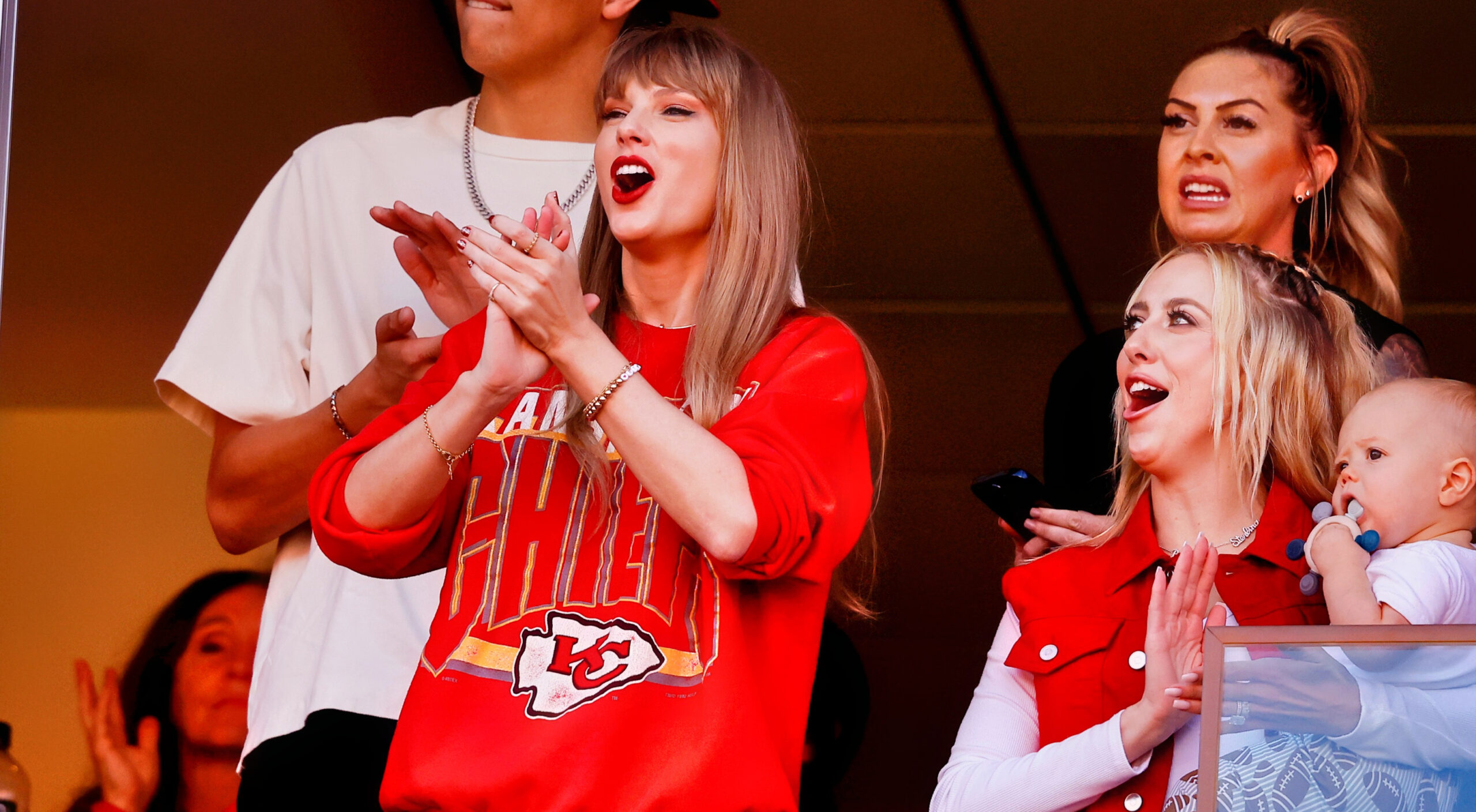 Fans Think NFL Is Showing Racial Bias With Taylor Swift Coverage