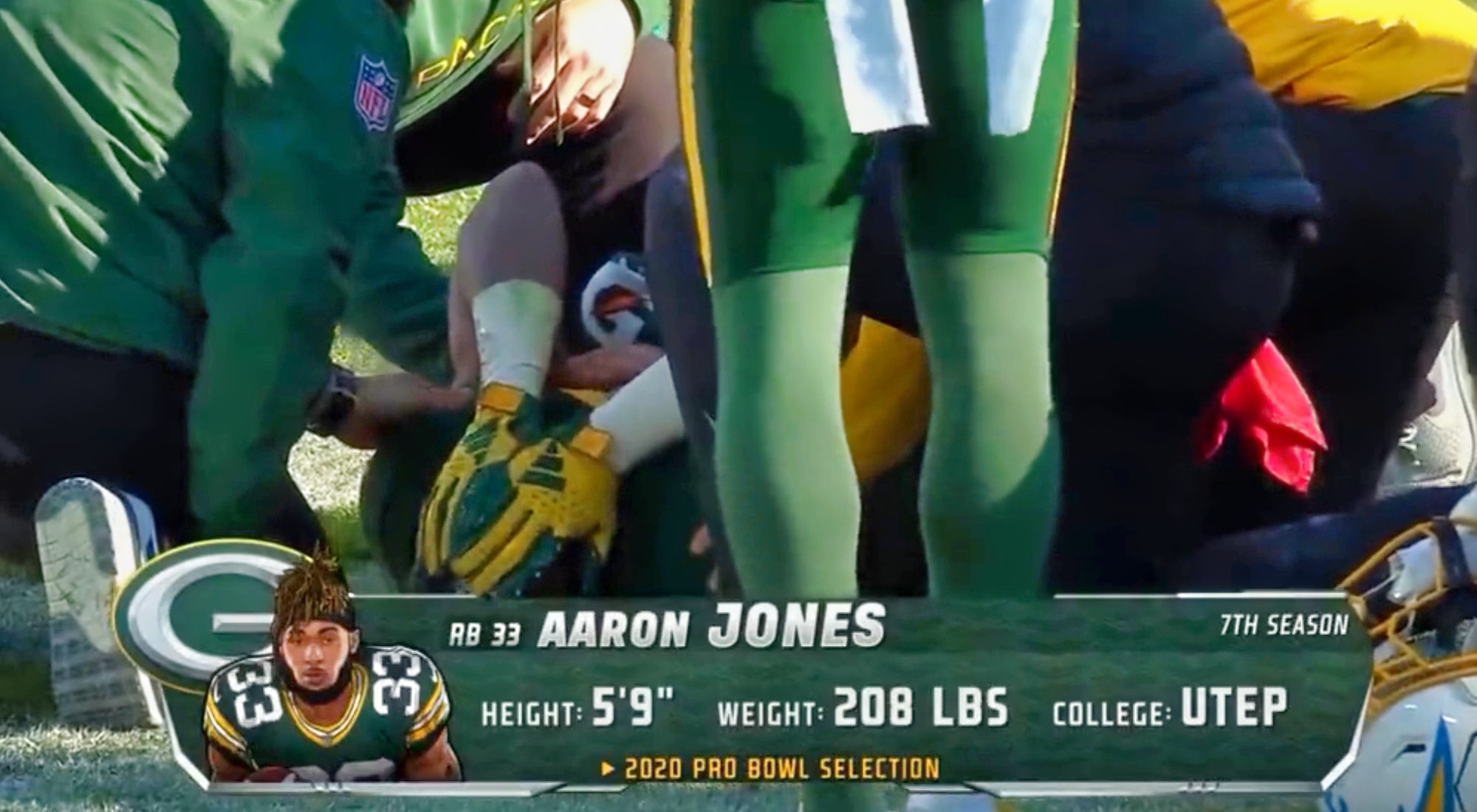 BREAKING Aaron Jones Suffers Brutal Knee Injury, Carted Off