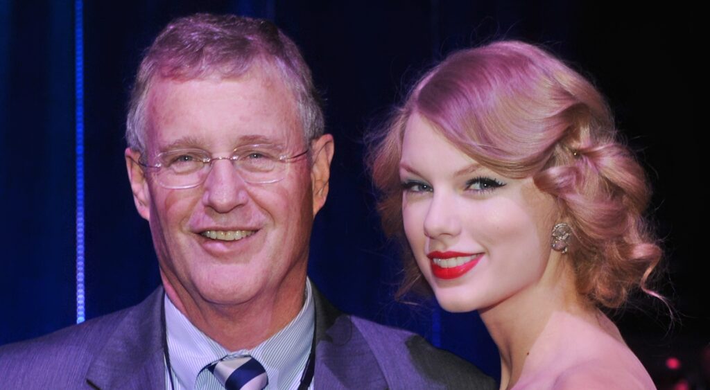 Scott and Taylor Swift posing