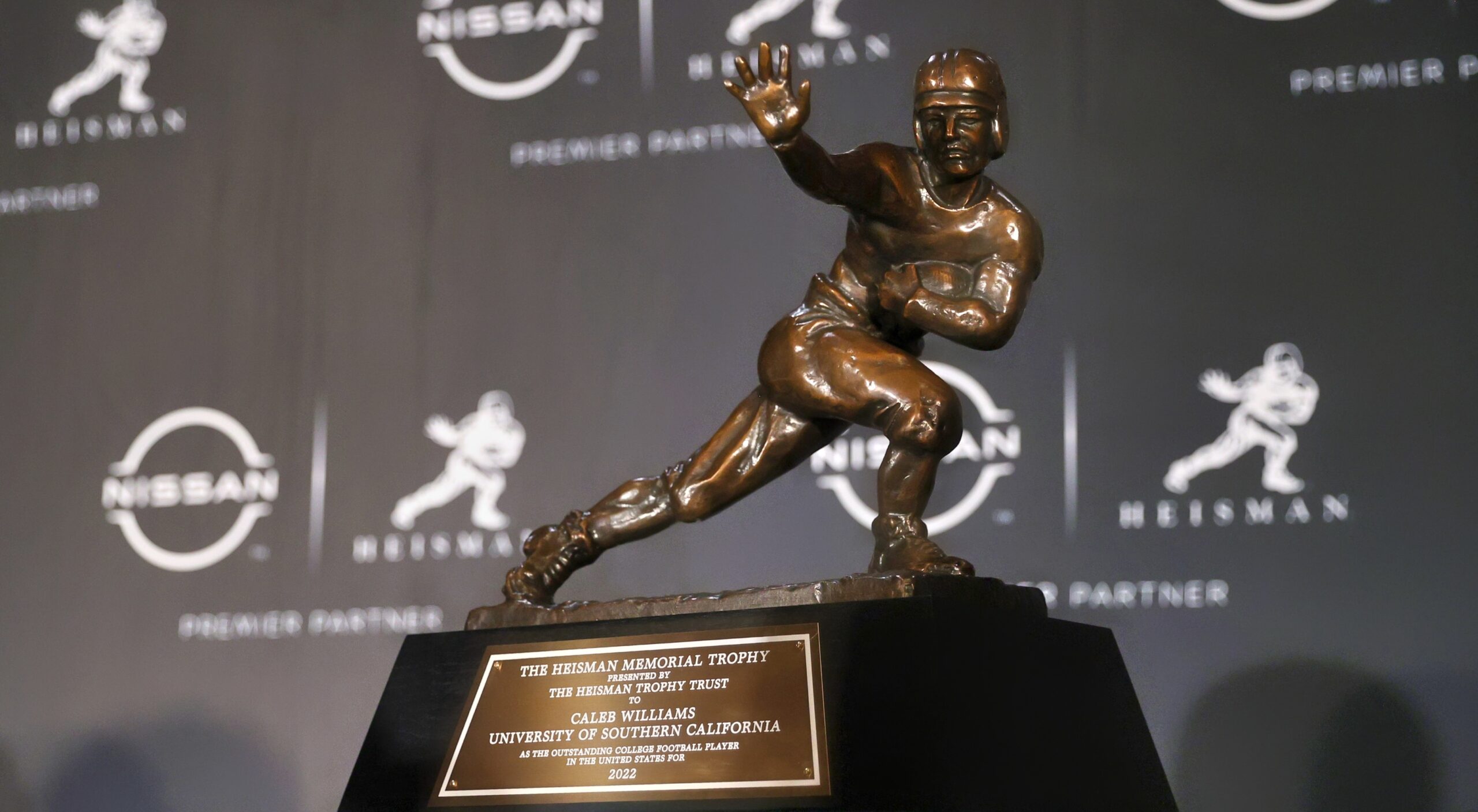 Football Fans Think There's A New Heisman Trophy Favorite