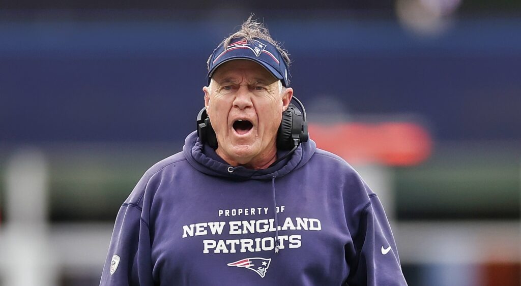 New England Patriots head coach Bill Belichick reacts during game.