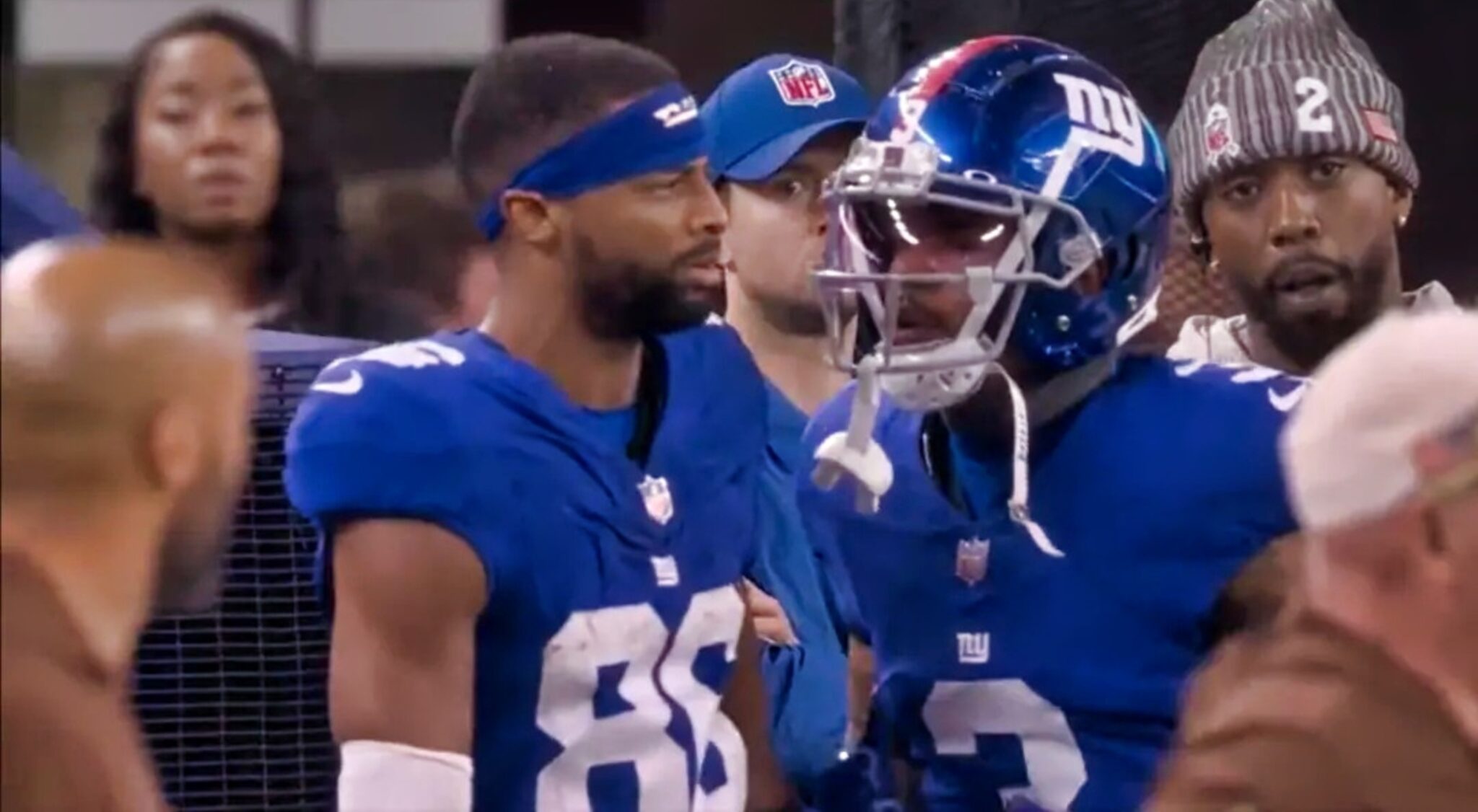 Giants Players In Ugly Sideline Fight During Blowout Vs. Cowboys