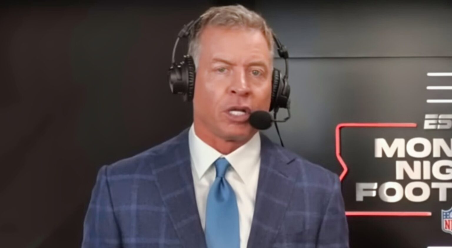 Troy Aikman Had A Chance To Burying The Buffalo Bills On MNF