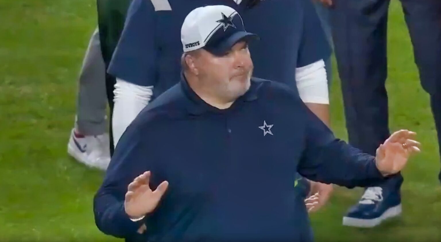 Mike McCarthy Had A Disgusted Reaction To The Cowboys Losing