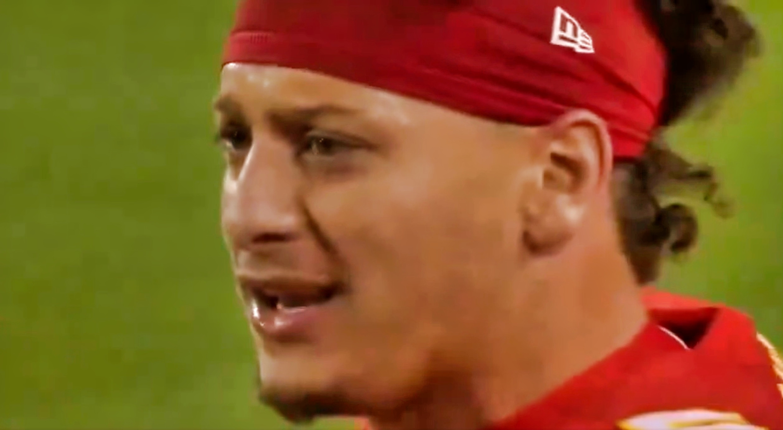 Cameras Caught Chiefs QB Patrick Mahomes Crying On Sidelines