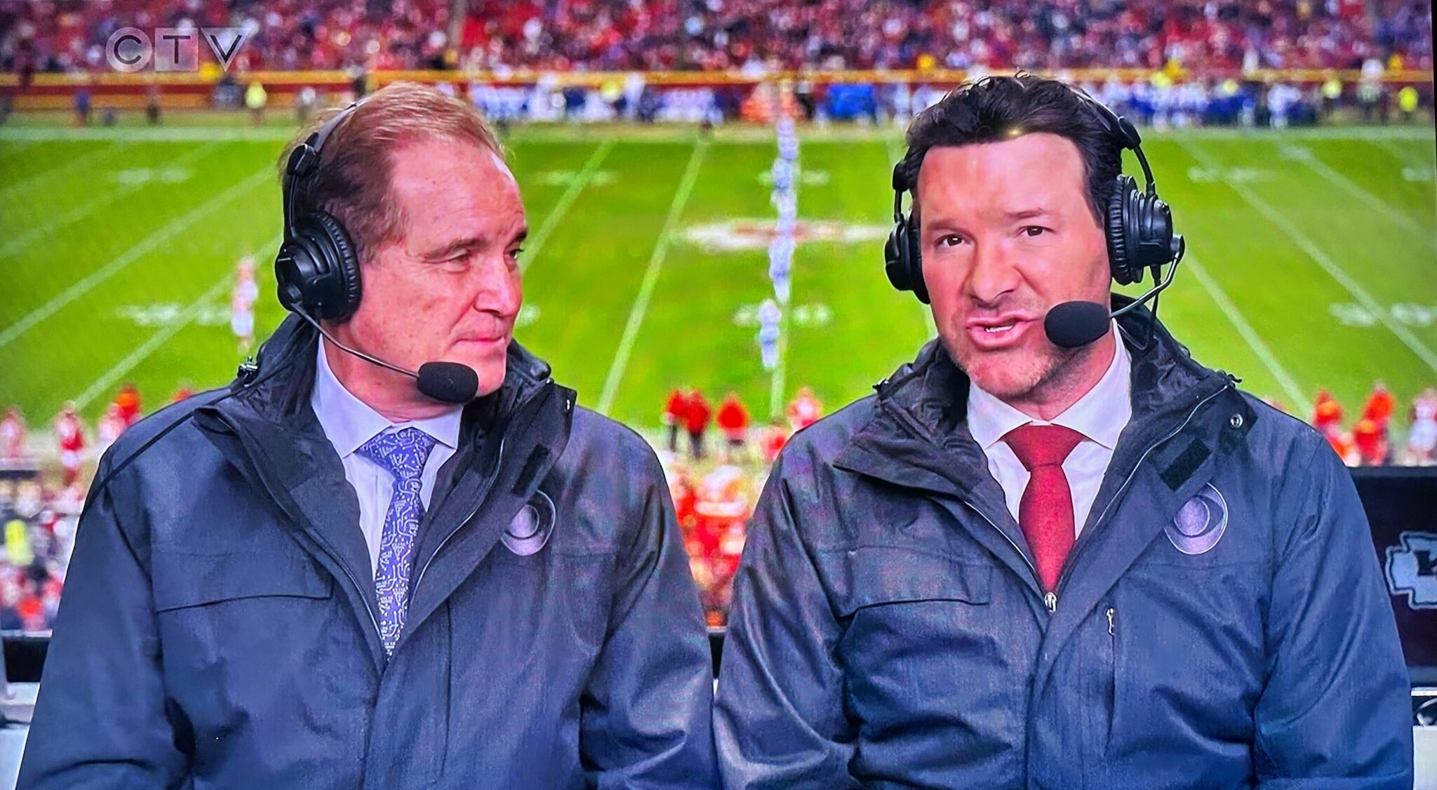 Tony Romo Ripped For Being 'So Annoying' During Chiefs Vs. Bills