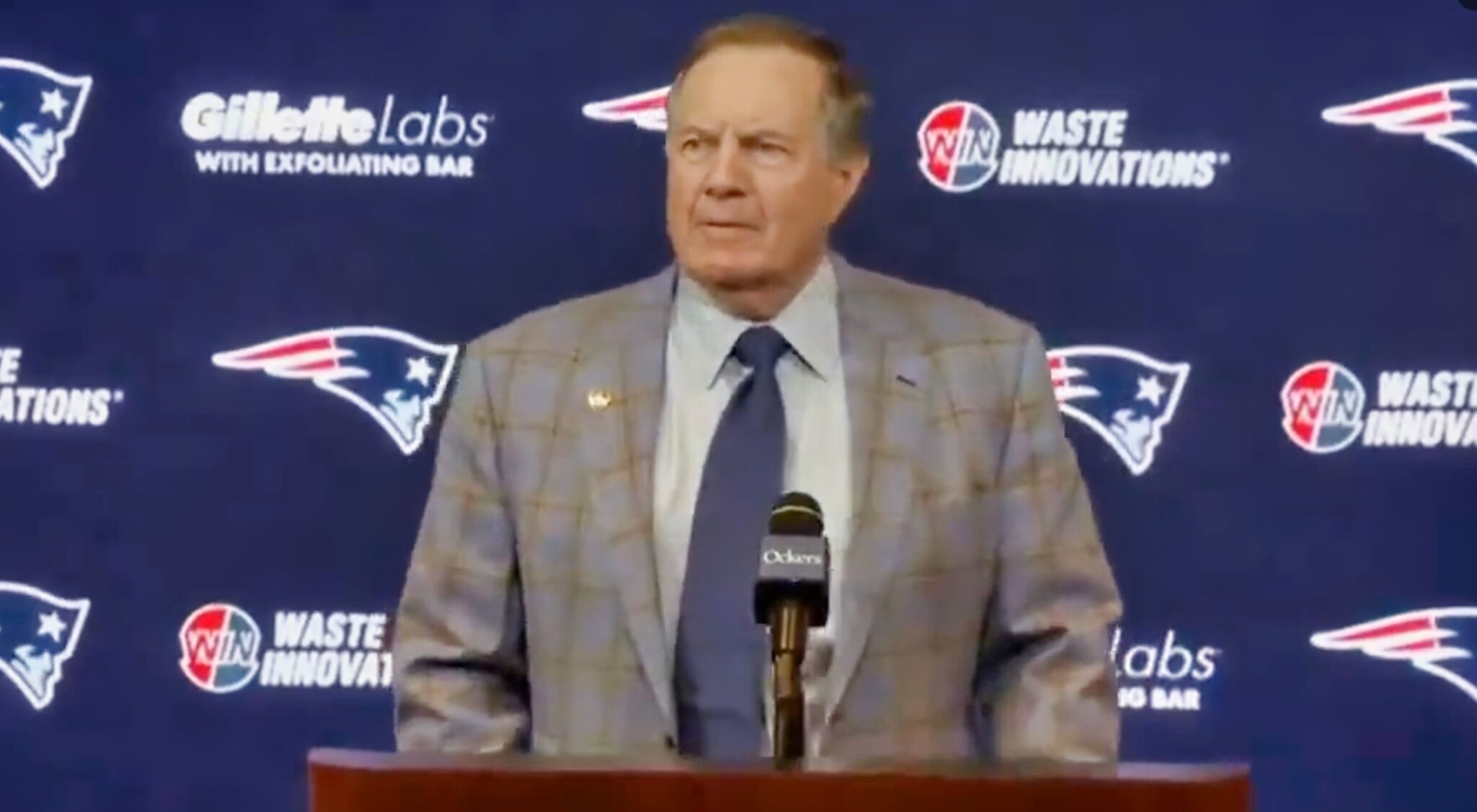 Bill Belichick Opens Press Conference With Hilarious Joke