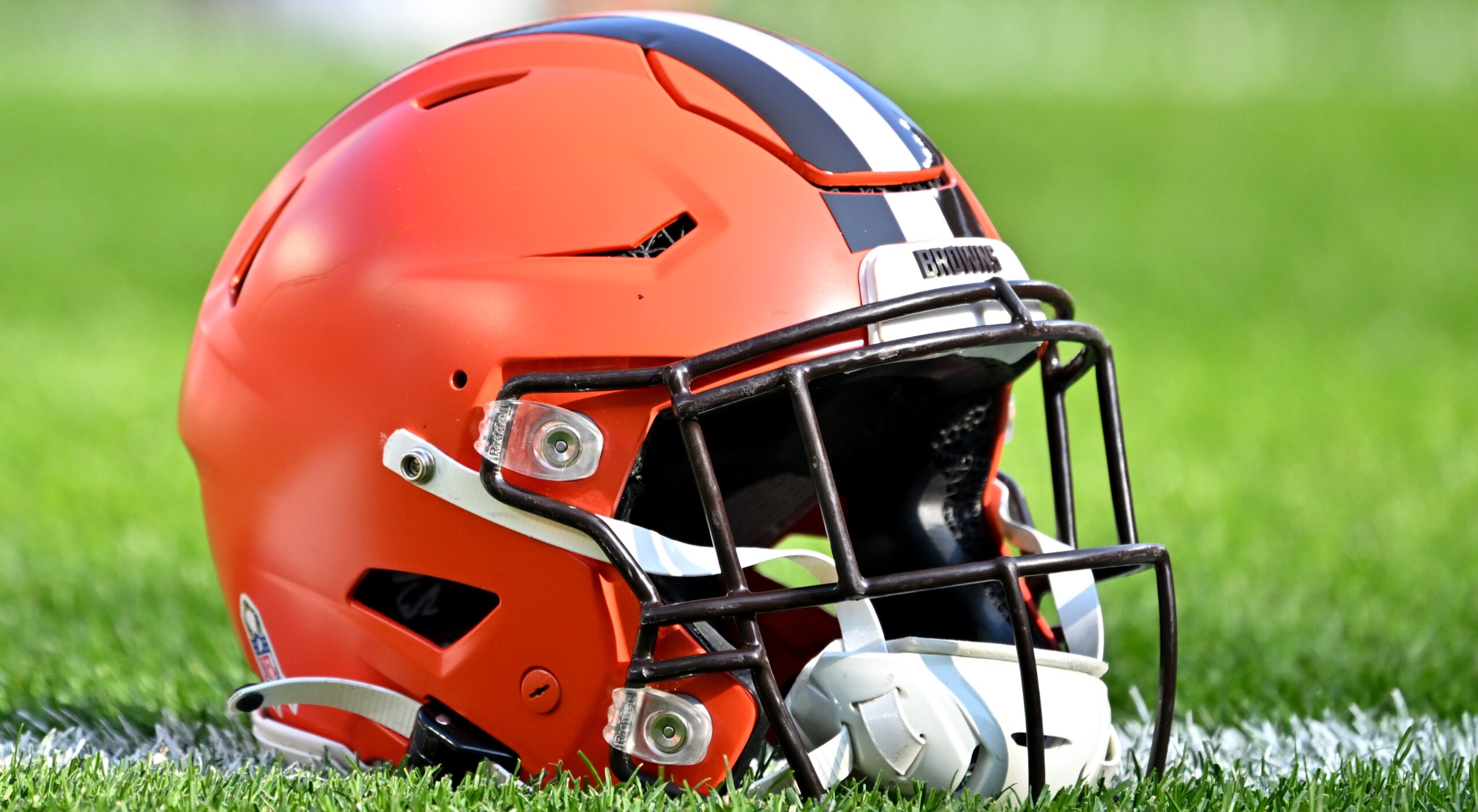 BREAKING Legendary Cleveland Browns QB Passes Away