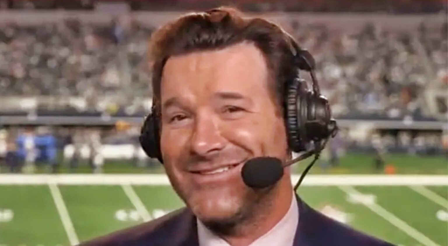 Everyone Made Same Tony Romo Joke After CBS Announcement