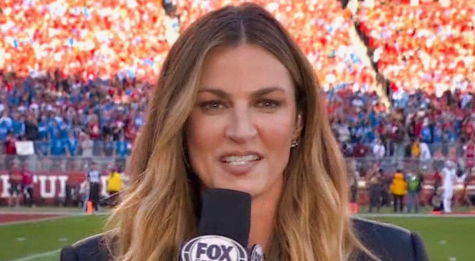 Erin Andrews' Outfit For 49ers-Lions Playoff Game