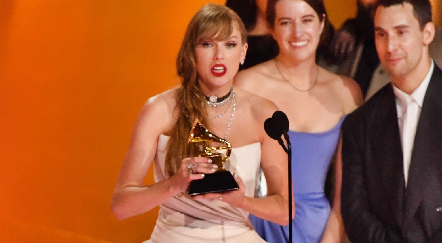 Taylor Swift Didn't Mention Travis Kelce At The Grammys