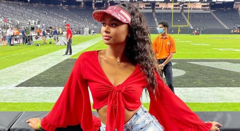 Travis Kelce’s Ex-Girlfriend Kayla Nicole Posted A Fiery Super Bowl ...