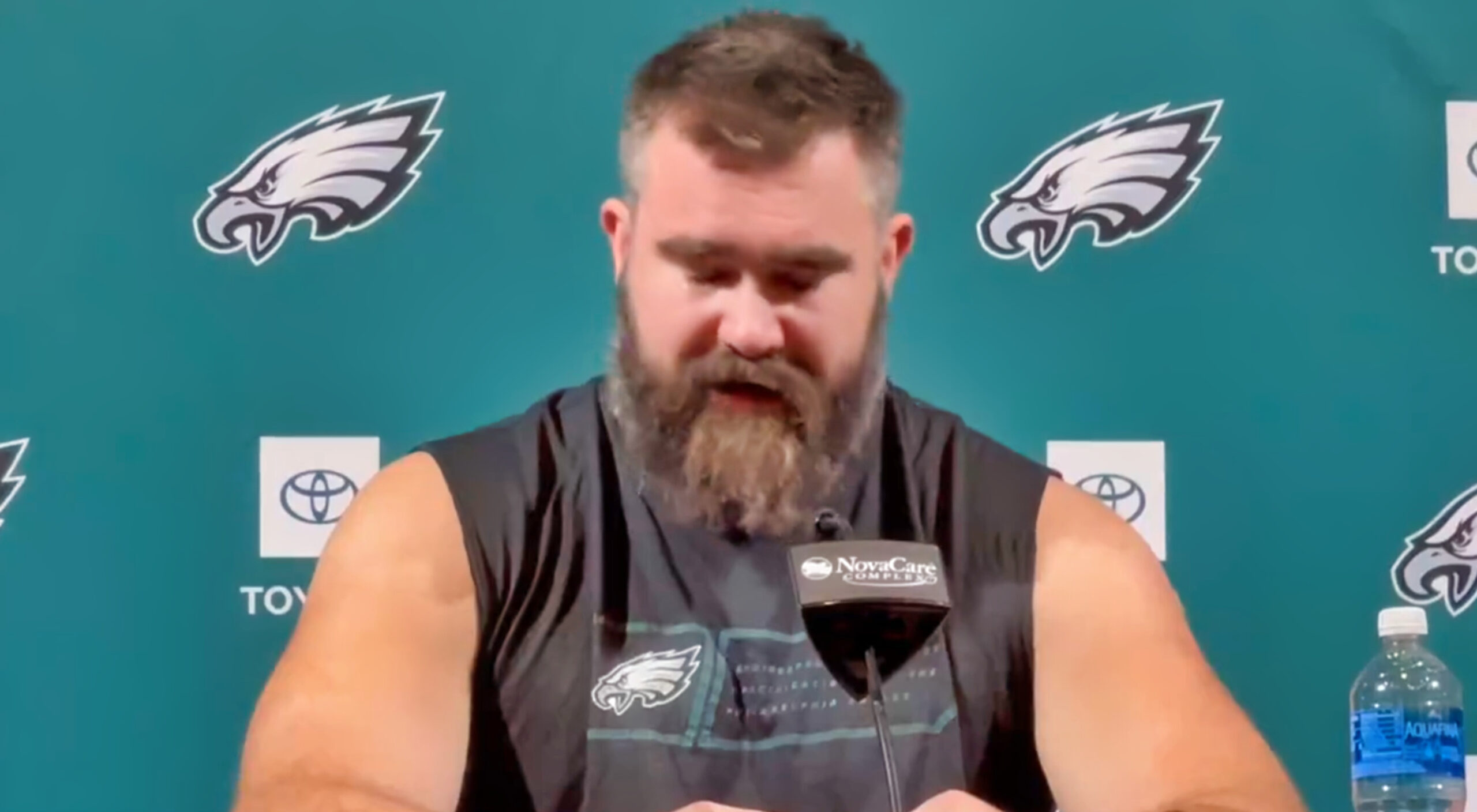 Social Media Thinks Jason Kelce Made A Subtle Reference To Taylor Swift 