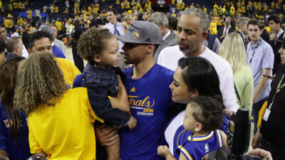 Stephen Curry with family