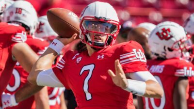 Cam Rising in Utah Utes uniform