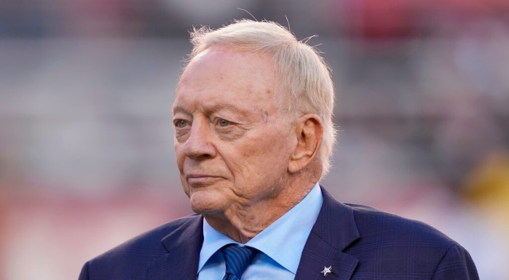 Jerry Jones of Dallas Cowboys looking on.