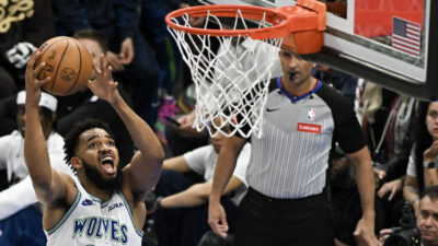 Karl-Anthony Towns continues his woeful shooting