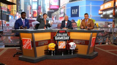 Lee Corso, Kirk Herbstreit, Chris Fowler on College Gameday set