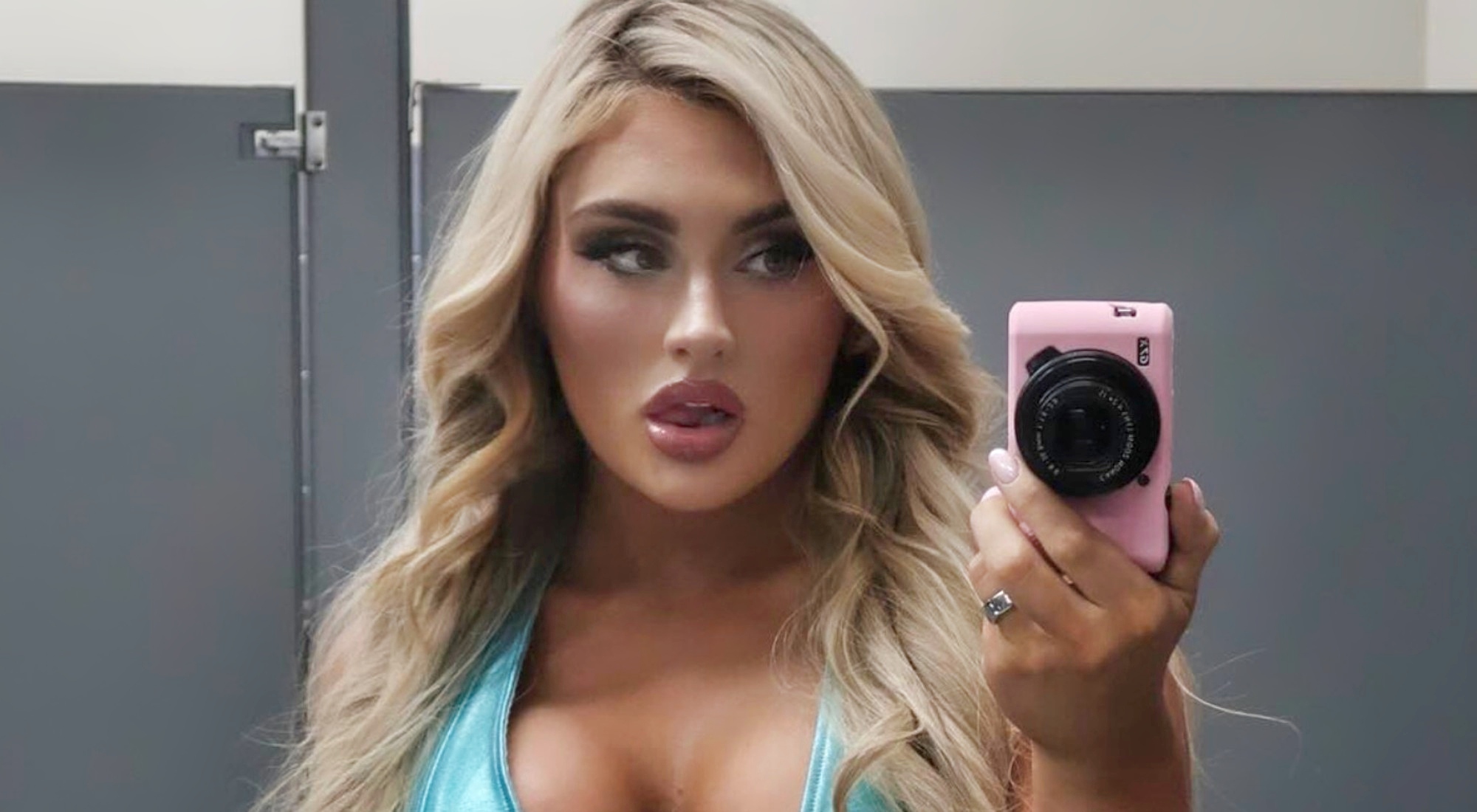 VIDEO: WWE Star Tiffany Stratton Suffered An Uncensored Wardrobe Malfunction  During Live Match